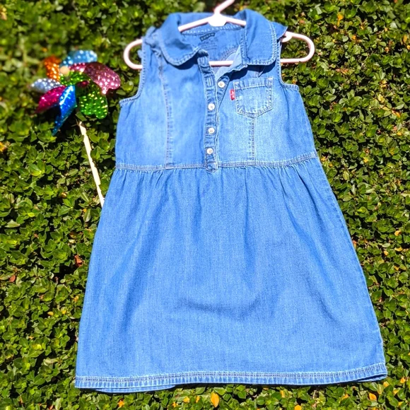 levi's sleeveless denim dress Iconic Sleeveless Dress - Light Wash